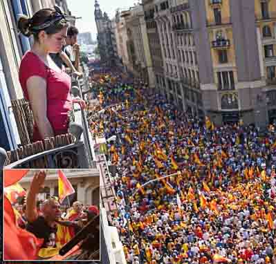 Penentang Kemerdekaan Katalan di Barcelona Beri Salut a la Fasis Hitler